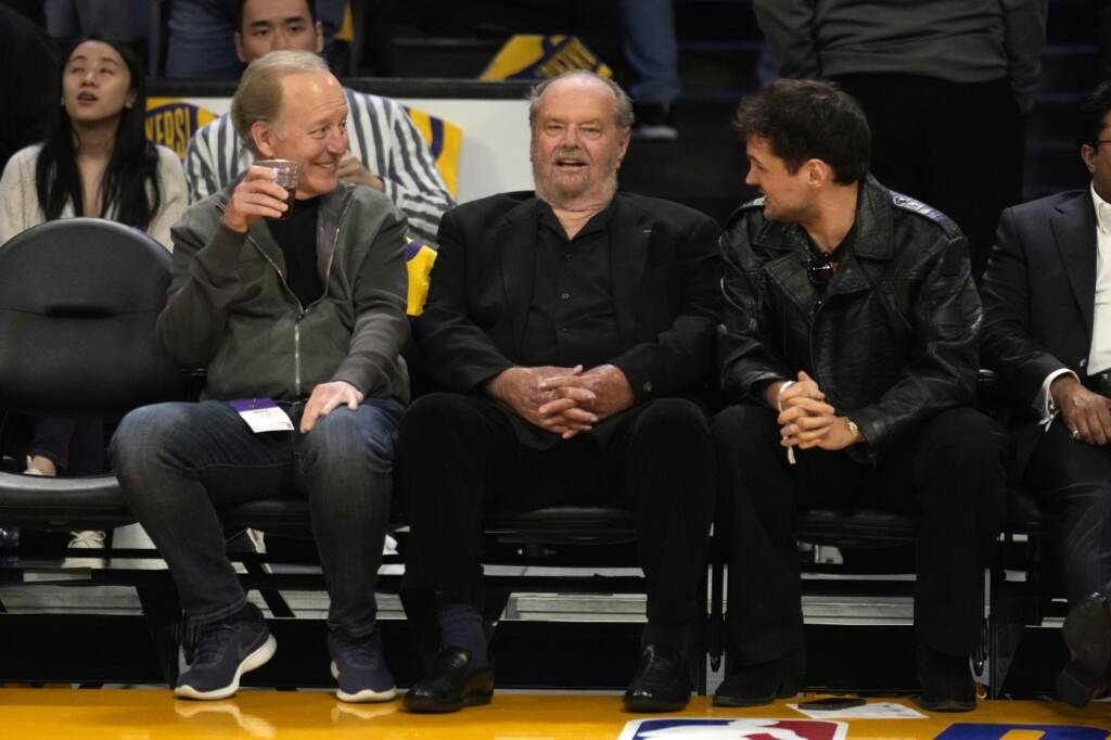 Galleria foto 'Nba, da Jack Nicholson a Di Caprio: i vip alla sfida tra Lakers e Golden State Warriors' - foto 2