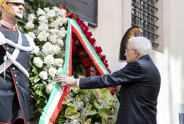 Aldo Moro, omaggio di Mattarella in via Caetani a 45 anni da uccisione