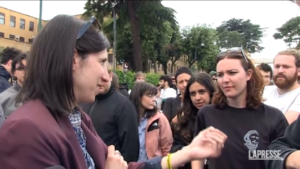Caro affitti, Schlein contestata da alcuni studenti a La Sapienza
