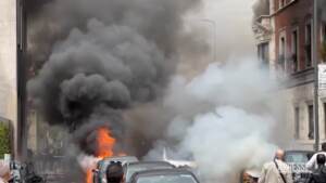 Esplosione in centro a Milano: l’enorme incendio in via Pier Lombardo