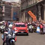 Giro d’Italia, la partenza della tappa a Napoli