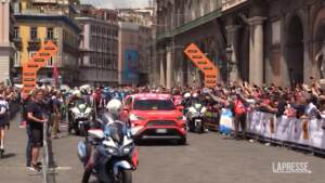 Giro d’Italia, la partenza della tappa a Napoli