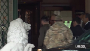 Zelensky a Roma, il leader ucraino arriva in hotel
