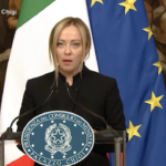 Ucraina, Meloni a Zelensky: “Aiuti militari fino a pace giusta”