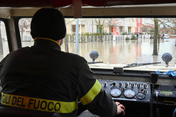 Maltempo, nel Bellunese si cerca vigile del fuoco disperso