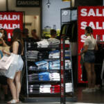 Saldi estivi 2025, le 10 regole d’oro per non farsi fregare