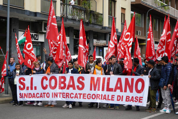 Milano, tensioni durante sciopero a magazzino Coop di Pieve Emanuele