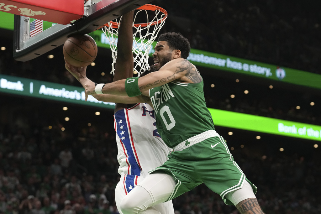 Nba, playoff: Boston batte Philadelphia e va in finale di Conference