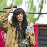 Eurovision, Loreen a casa canta ‘Tattoo’ in centro a Stoccolma