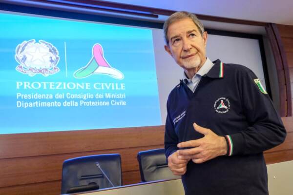 Musumeci nella conferenza stampa alla Protezione Civile sulle misure per l’ alluvione in Emilia Romagna