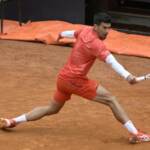 Internazionali d’Italia, Djokovic-Rune sospesa per pioggia