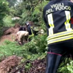 Maltempo, frana travolge auto: il salvataggio a Belmonte Piceno