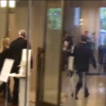Meloni in Giappone, l’arrivo in hotel prima del vertice con Kishida