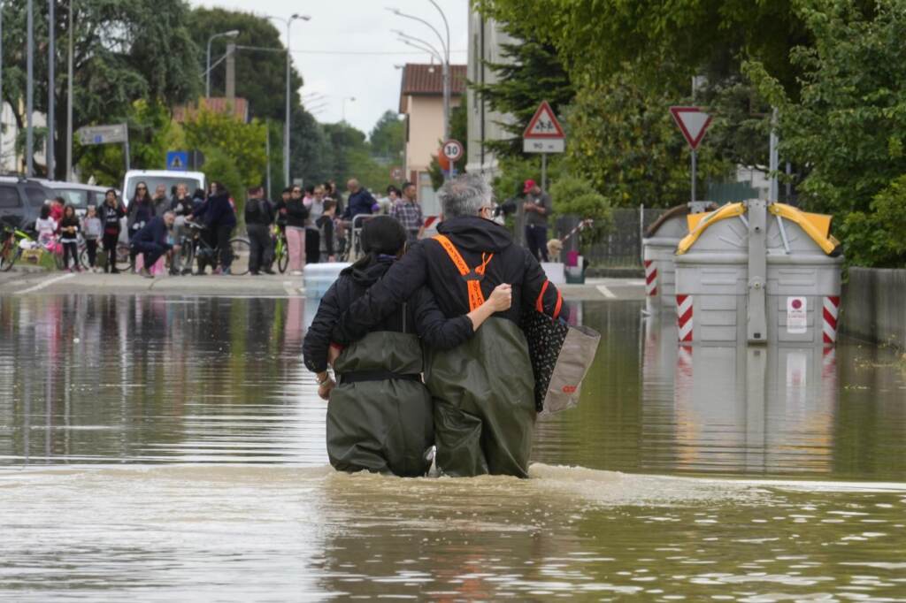 Galleria foto 'Maltempo, Faenza sott’acqua: le foto del disastro' - foto 6