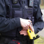 Australia, polizia usa taser contro 95enne: condizioni critiche