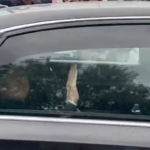 Berlusconi lascia il San Raffaele: il leader di Forza Italia in auto con Frascina