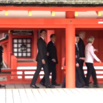 G7, i leader al santuario Itsukushima: Biden inciampa