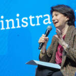 Salone libro Torino, attiviste contestano ministra Roccella