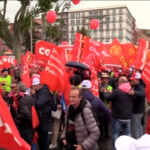 Napoli, corteo Cgil verso manifestazione unitaria con Cisl e Uil