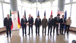 G7, Zelensky tra i leader ad Hiroshima