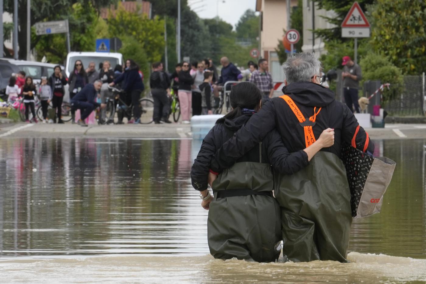 Conselice, case ancora allagate: “Lasciarle per motivi sanitari”
