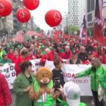 Belgio, sindacati manifestano a Bruxelles: città paralizzata