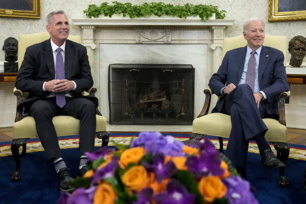 Usa, incontro Biden-McCarthy: “Non c’è accordo ma dialogo produttivo”