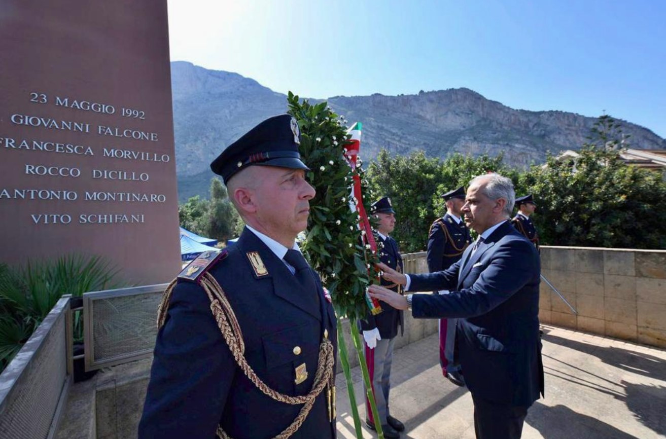 Strage Capaci, Piantedosi a Palermo omaggia stele vittime