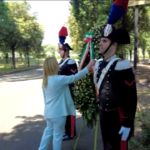 Capaci, Meloni depone corona allora in parco ‘Falcone e Borsellino’ a Roma