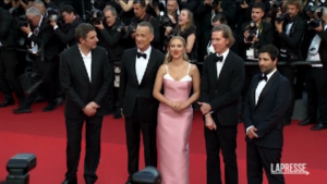 Festival di Cannes, sul red carpet il cast di “Asteroid City” di Wes Anderson