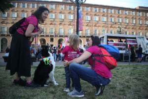 Torino - Famiglie Arcobaleno in piazza: Giù le mani dai nostri figli e dalle nostre figlie