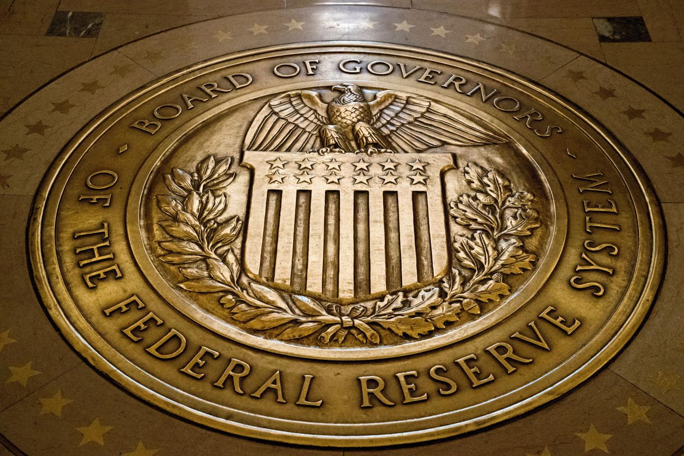 Fed divisa su come agire sul debito
