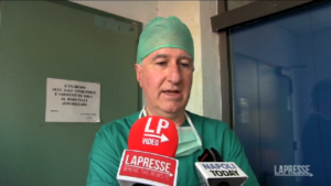 Bambina ferita a Napoli, il chirurgo: “Condizioni stabili”