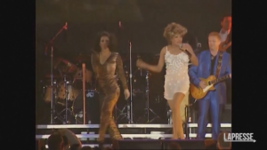 Addio a Tina Turner, la regina del rock: la carriera per immagini