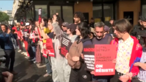Francia, tensione a Parigi per l’assemblea di TotalEnergies