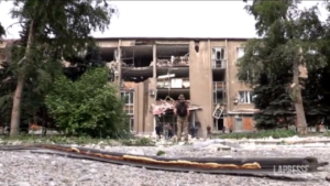 Donetsk, le immagini del bombardamento dalla tv russa