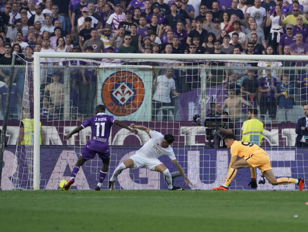 Fiorentina vs Roma - Serie A TIM 2022/2023