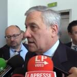 Migranti, Tajani: “Italia è in difficoltà, lavoriamo a un accordo con la Svezia”