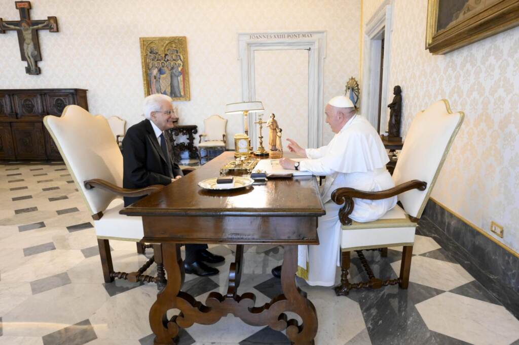 Galleria foto 'Papa Francesco, dalla pandemia agli incontri con Mattarella, Zelensky e altri: le foto più iconiche' - foto 22