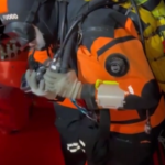 Barca ribaltata, il recupero dei corpi nel lago Maggiore