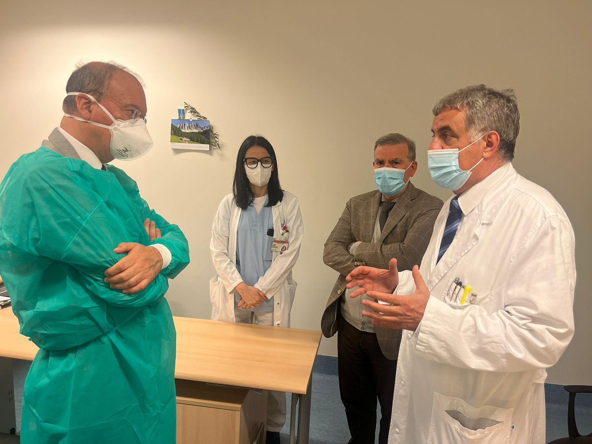 Prof accoltellata, Valditara: “Serve psicologo nelle scuole”