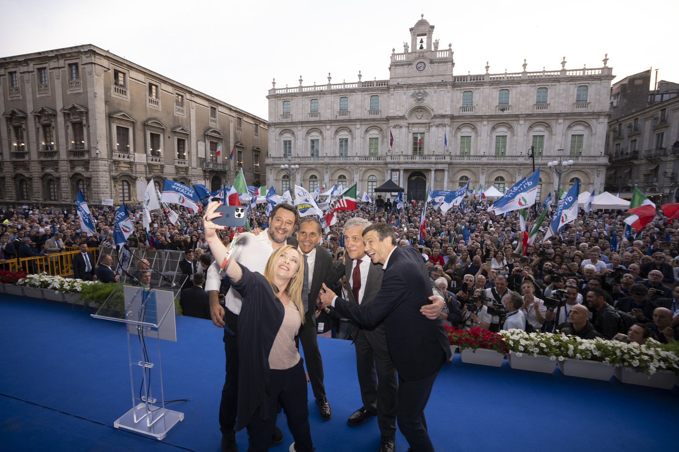 Amministrative, i ballottaggi premiano il centrodestra