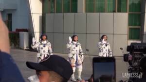 Spazio, tre astronauti cinesi verso la stazione Tiangong