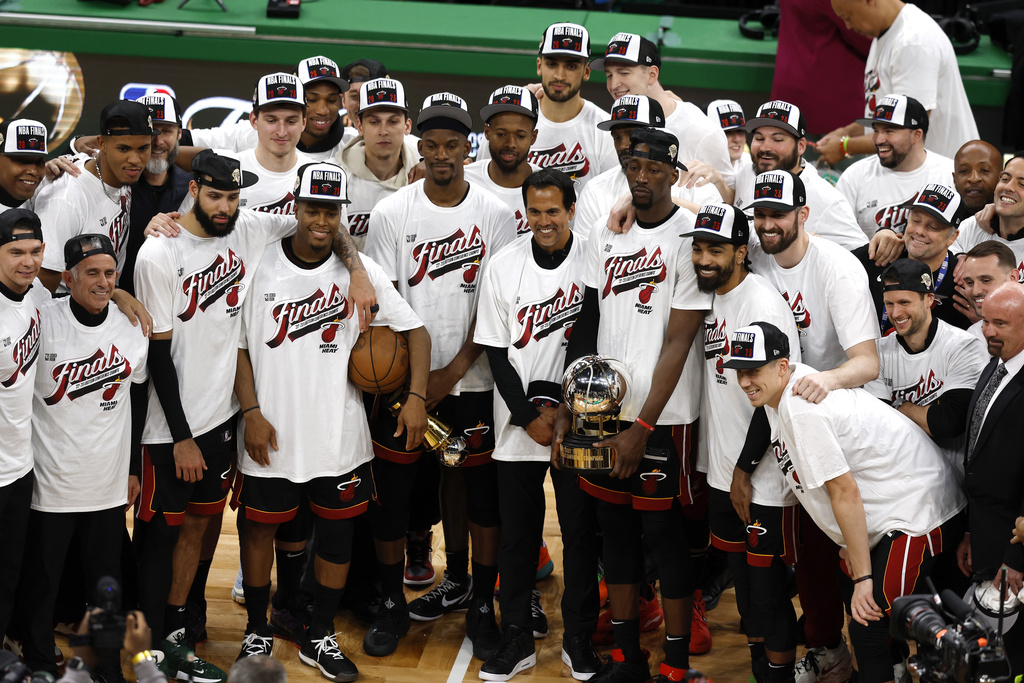 Nba, Miami supera Boston e vola alle Finals