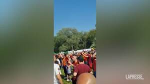 Europa League, i tifosi della Roma cantano l’inno nella fan zone di Budapest