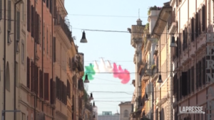 2 giugno, il volo delle Frecce tricolori nel cielo di Roma