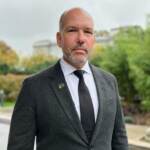 Nato, presidente Ucraini nel mondo: “Kiev dentro Alleanza il prima possibile”