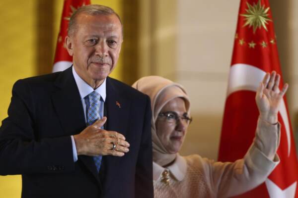 Recep Tayyip Erdogan festeggia la vittoria alle elezioni in Turchia
