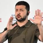 Esplosione sul Ponte di Crimea, Putin: “Terrorismo, risponderemo”