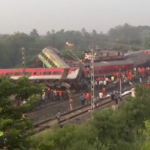 India, scontro tra due treni: oltre 280 morti